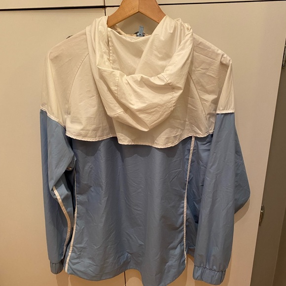 Nike Windbreaker - Picture 2 of 3